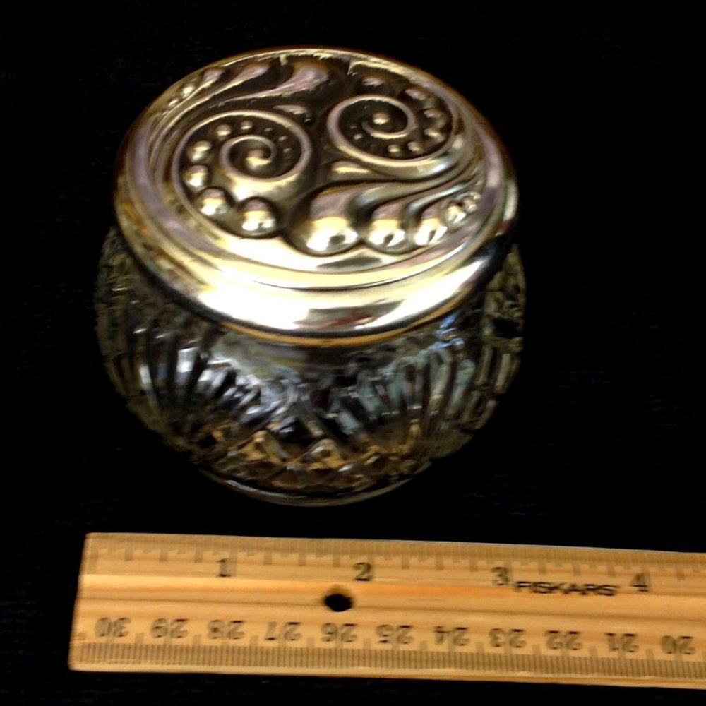 Adorable Avon Crystal & Silver Trinket Bowl